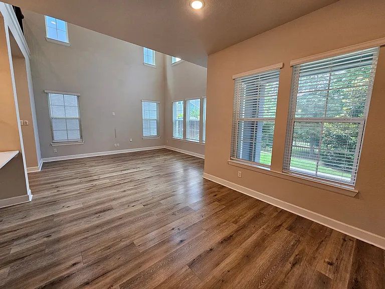 8045 Emerald Rock Dr — Photo 14