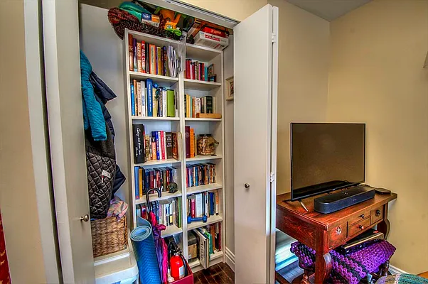 Sold by REMAX Elite | media 9