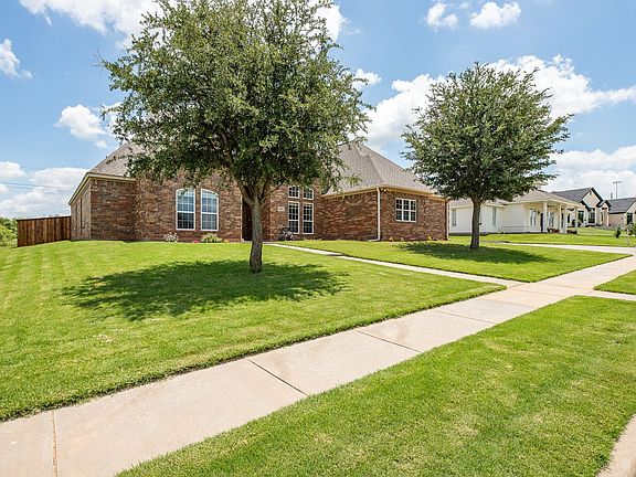 4th image of 1004 Vineyard Ln