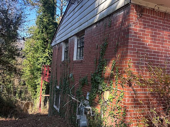 2nd image of 4245 Utoy Ct SW