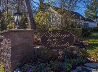 6 Balsam Ct, Selden, NY 11784