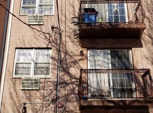 172-39 90th Ave, Jamaica, NY 11432