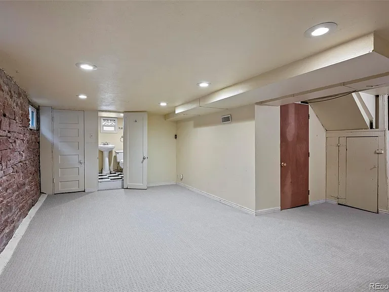 3019 N Gaylord St — Photo 14