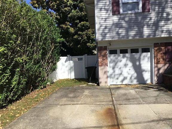3rd image of 26 N Hill Dr