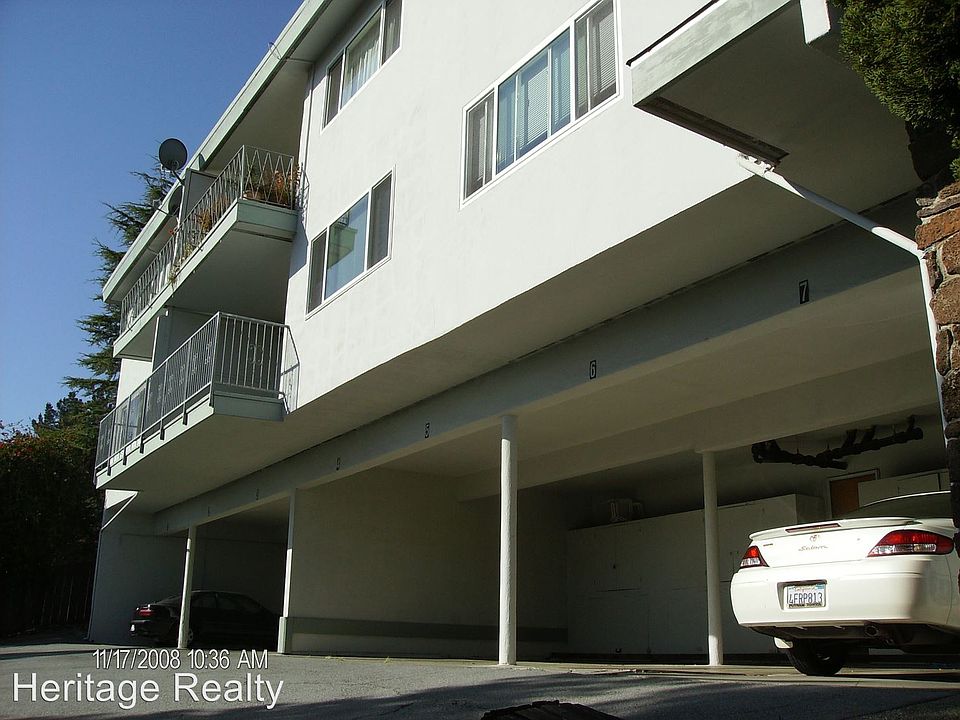 2nd image of 422 Portofino Dr APT 4