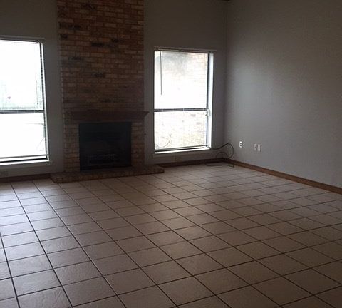 2nd image of 807 Whitehouse Dr