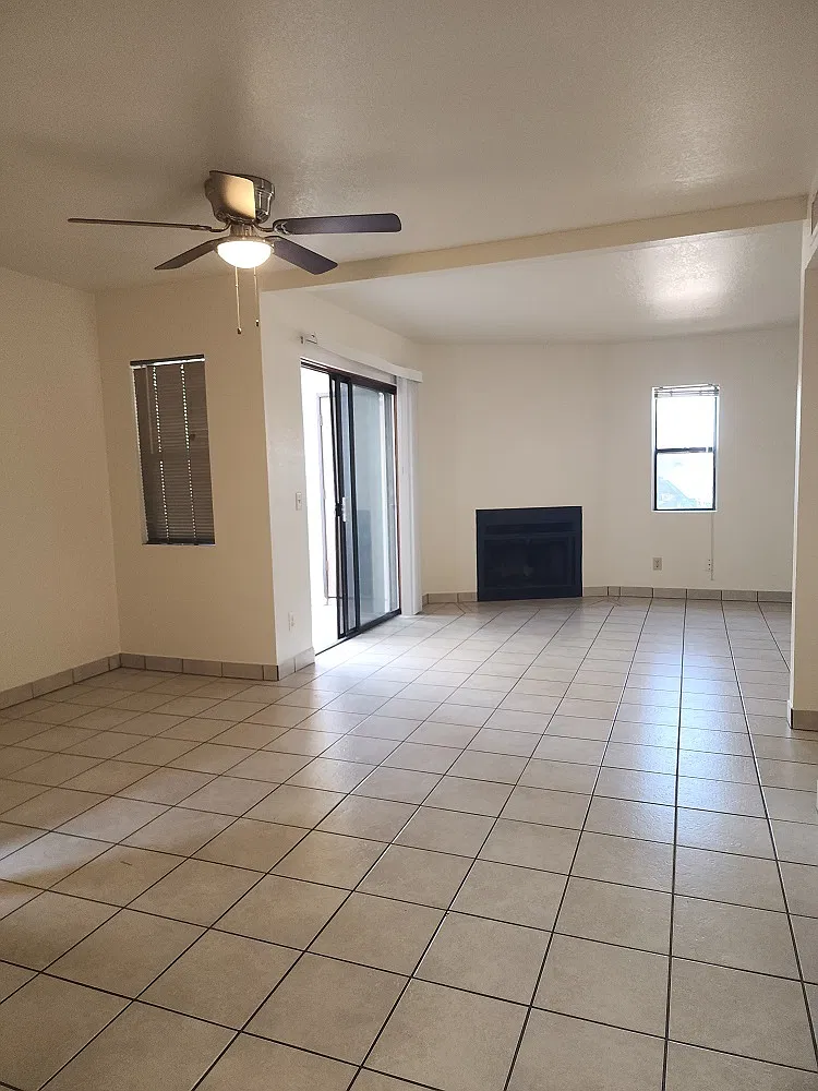 4601 East 2nd Street — Photo 4