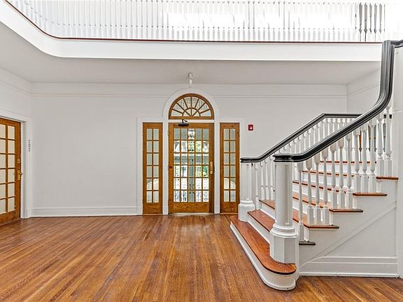 5th image of 3820 Saint Charles Ave #204