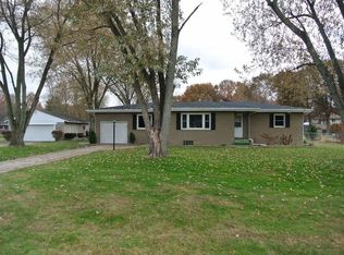54550 Clover Rd, Mishawaka, IN 46545