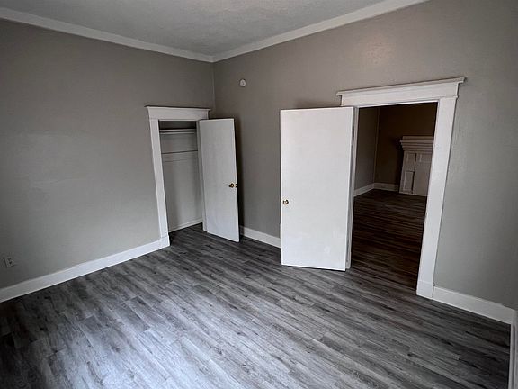 3rd image of 926 Stafford Ave