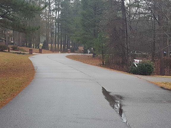 4th image of 110 Valley Green Dr