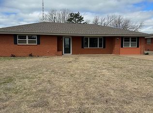 110 Naylor St, Okeene, OK 73763