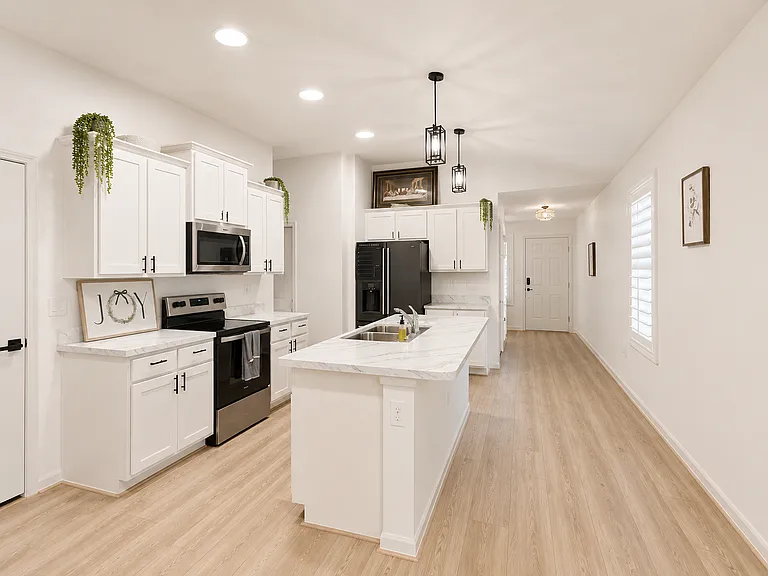 6068 Bucking Bronco Dr — Photo 2