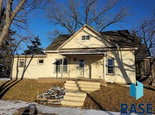 200 W 1st St, Hartford, SD 57033
