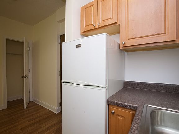 4th image of 1742 N Humboldt Blvd #804