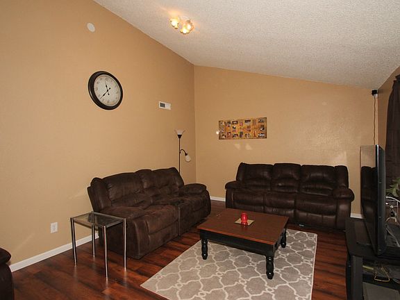 2nd image of 1425 NE 5th St
