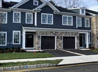 8 Samantha Way, Eatontown, NJ 07724