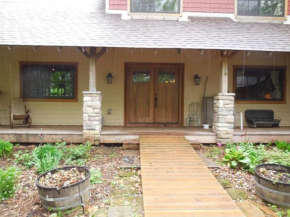 2nd image of 10620 Little Ave