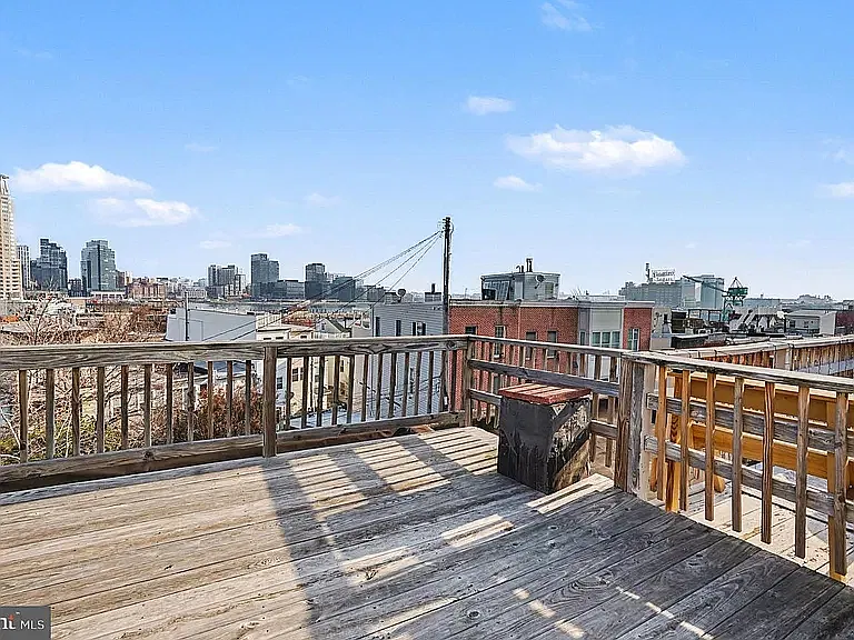 1 bed, 700 sqft, $1,700 — Photo 2