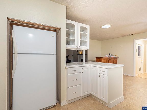 5th image of 4744 Nina Ave SE