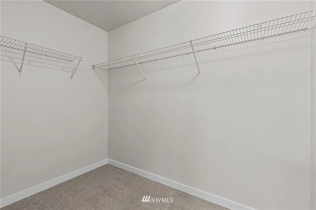 1 bed, 1800 sqft, $1,500 — Photo 3