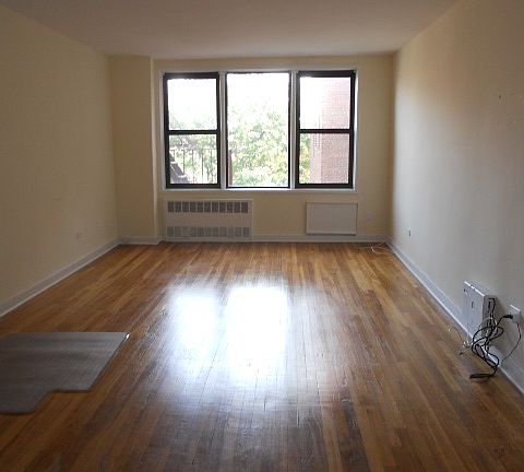 4th image of 2323 E 12th St APT 4K