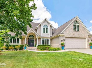 306 Hawks Nest Dr, East China, MI 48054