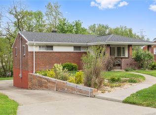 13731 Saint Clair Dr, North Huntingdon, PA 15642