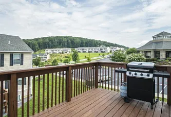 4 bed, 4.5 bath, 2000 sqft, $825 — Photo 3