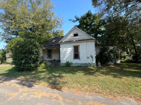 509 E 14th St, Chickamauga, GA 30707