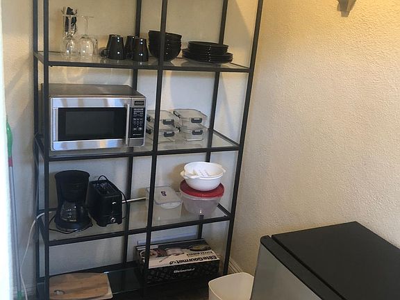 5th image of 1099 Bradford Dr #2