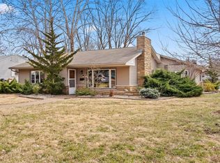 902 Holly Pl, Saint Charles, MO 63301