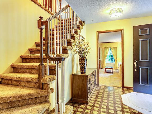 5th image of 1924 Northwood Dr