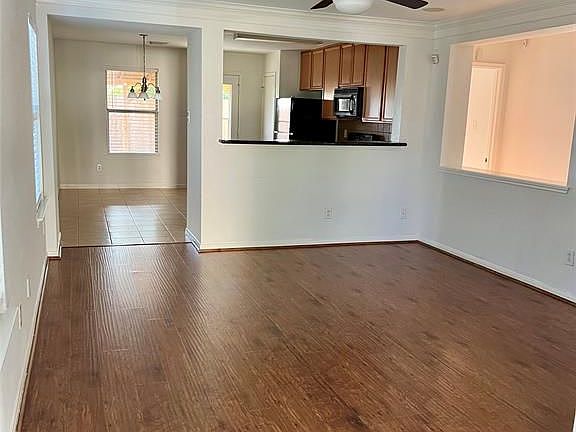 4th image of 16410 Kendons Way Ln