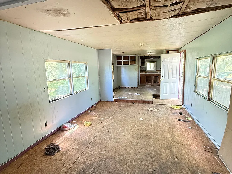 1404 N Rumbaugh Ln #6 — Photo 8