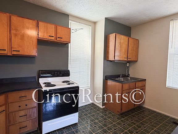 3rd image of 4231 Bell St Unit 1