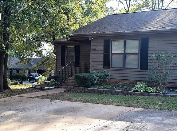 2nd image of 1003 Cranberry Cir #56-C