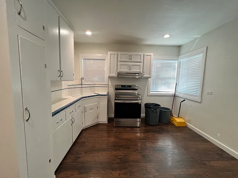 925 Donaldson Ave #925 — Photo 7