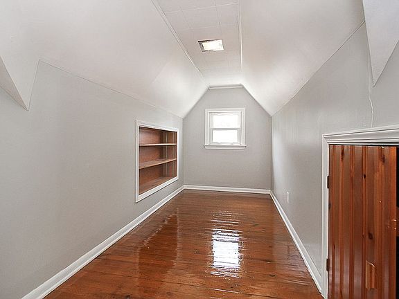 4th image of 25101 Zeman Ave
