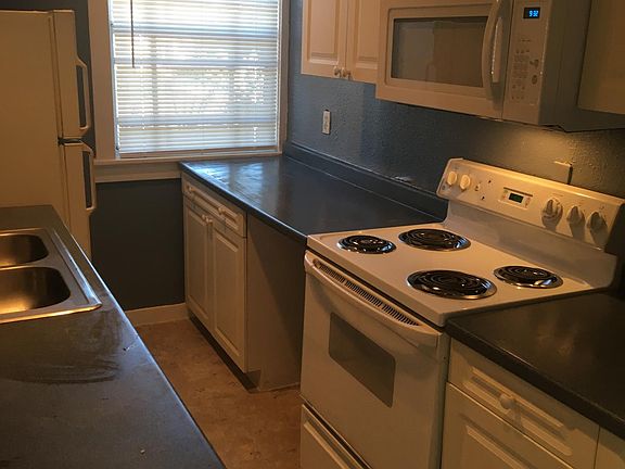 4th image of 351 7th Ave N #1