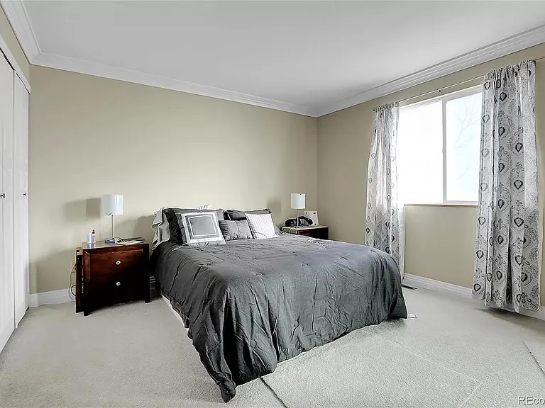 10610 Albion St — Photo 5