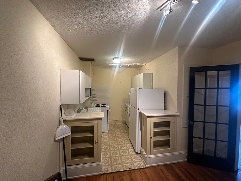 152 Walnut St — Photo 12