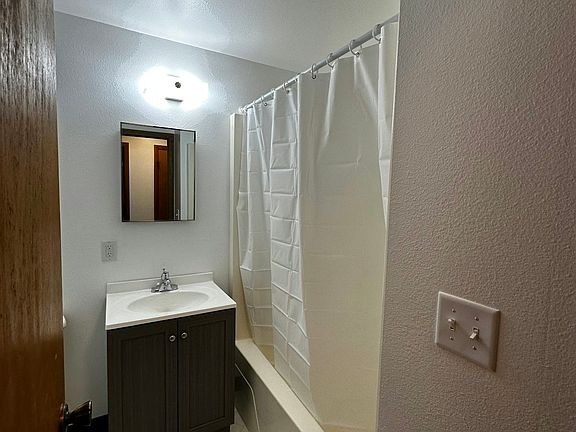 5th image of 104 Philadelphia St #3