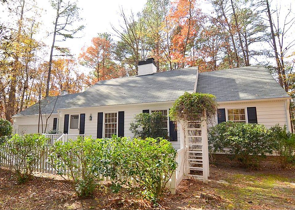 1st image of 2425 Rosewood Ct