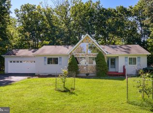 513 Gandolf Rd, Tamiment, PA 18371