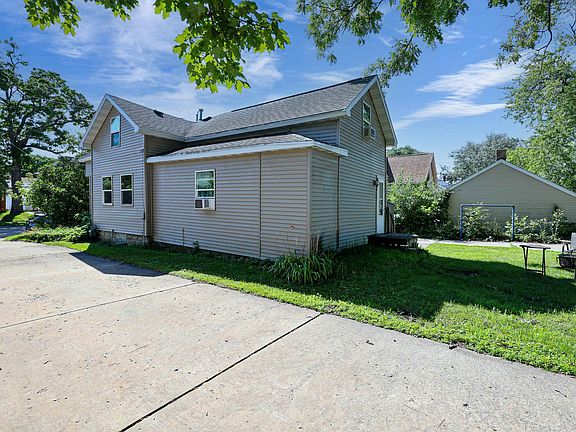 4th image of 1407 N Main St