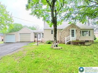 771 E Lizard Creek Rd, Lehighton, PA 18235