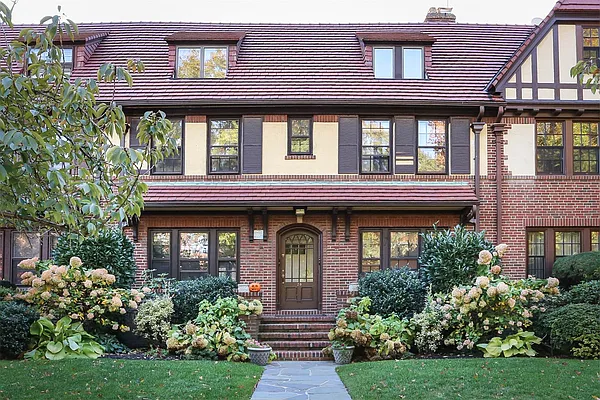 Rented by Terrace Sotheby's International Realty | media 12