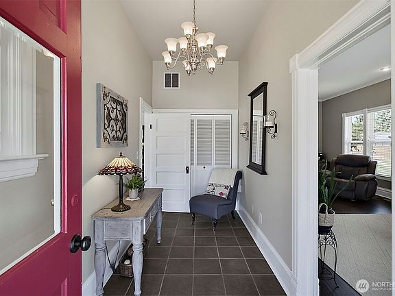 4th image of 1303 W Main