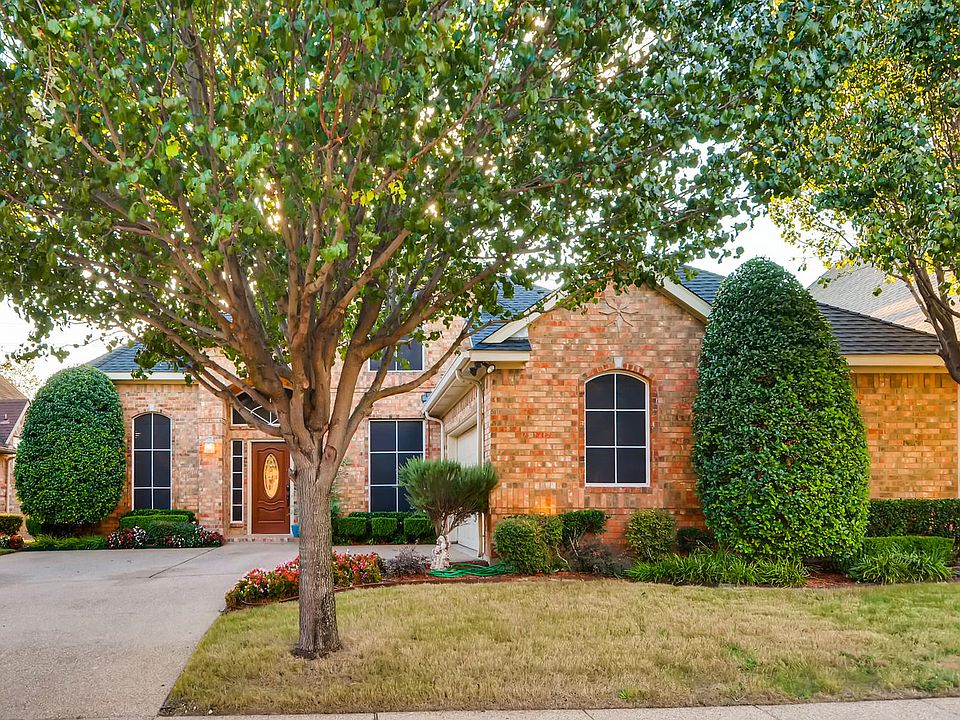 1st image of 748 Village Green Dr